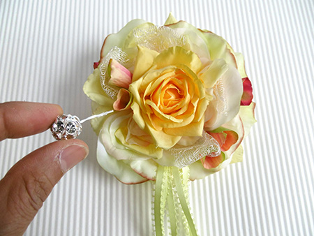 造花コサージュの基本の作り方～結婚式で大活躍～ - はなどんやマガジン